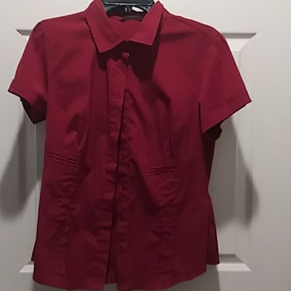 Hillard & Handson Large Burgundy shirt